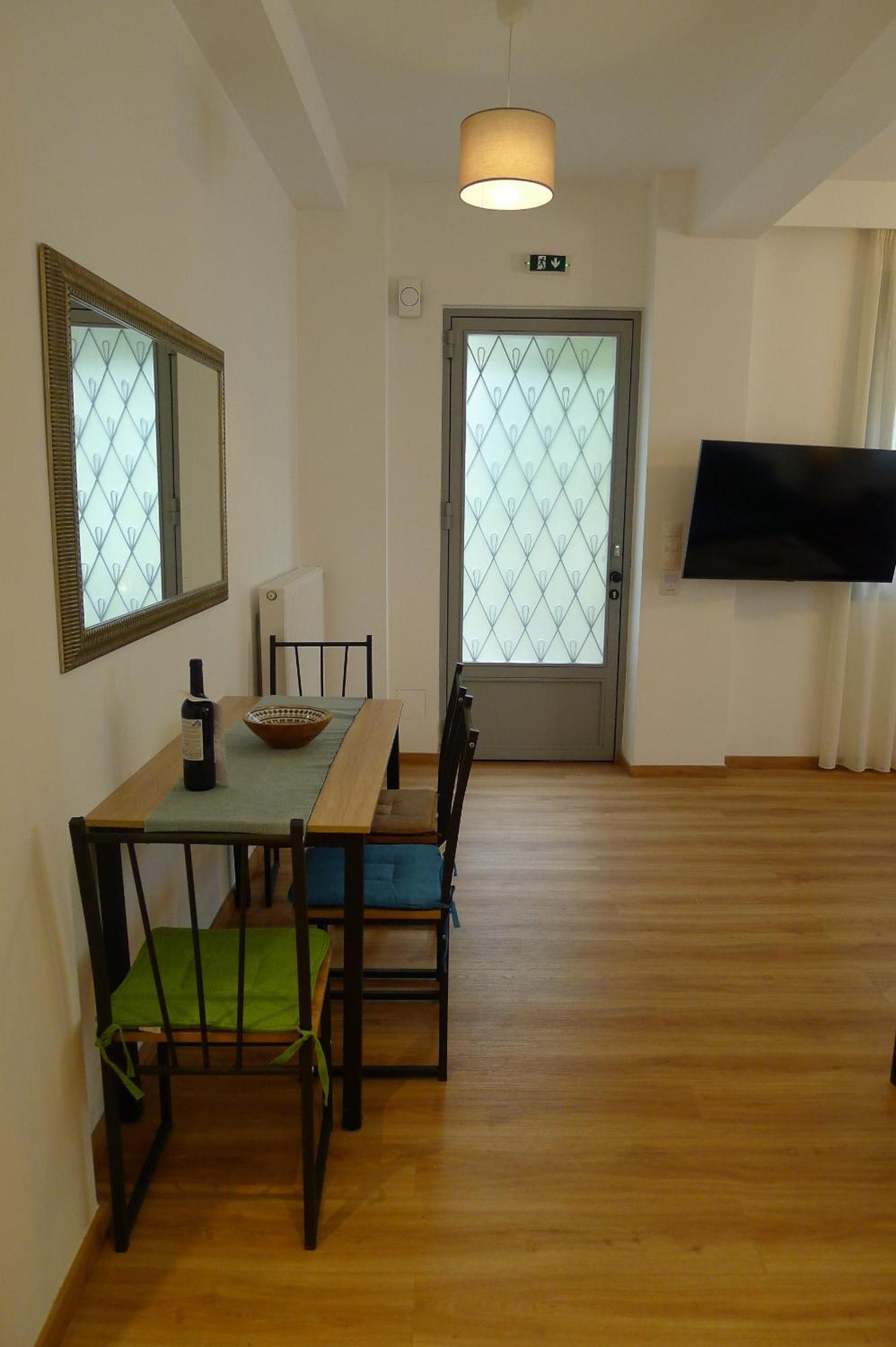 Apartamento Cosy 2Ba Close To Archeological Museum Of Athens And Pedion Tou Areos Exterior foto